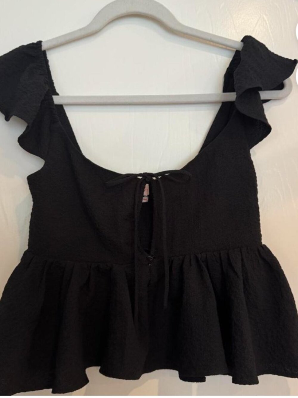 Urban Outfitters Women's Black Crop-top